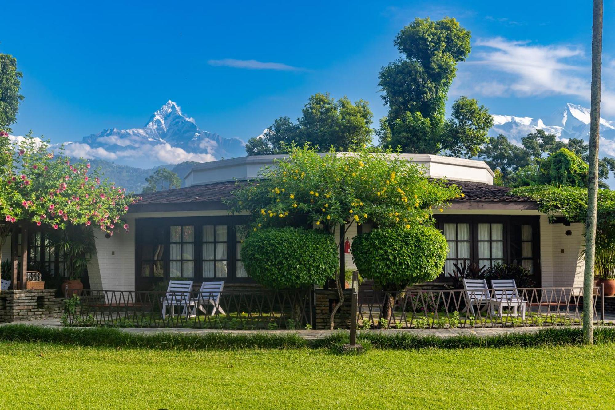 Fishtail alojamiento Pokhara Exterior foto